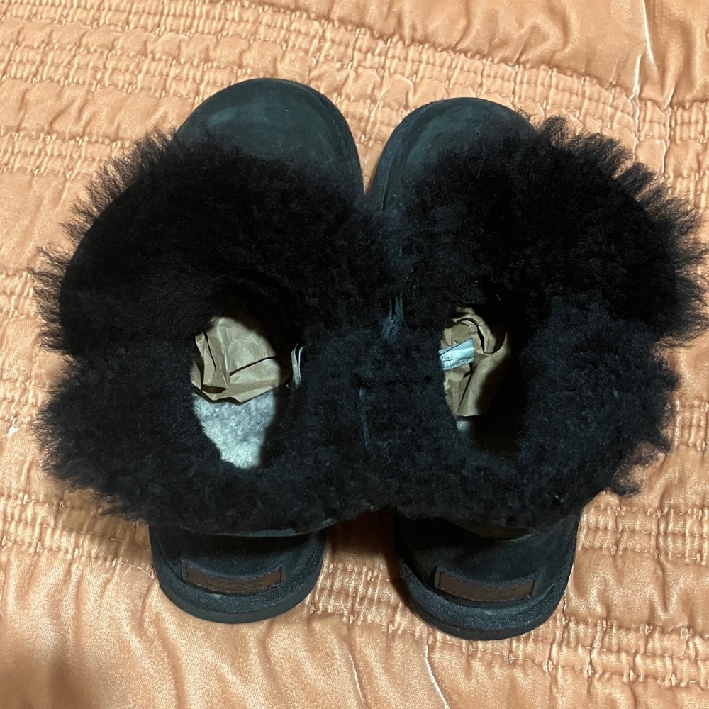 Ugg Bailey Zip Mini Boot Size 6 - image 6